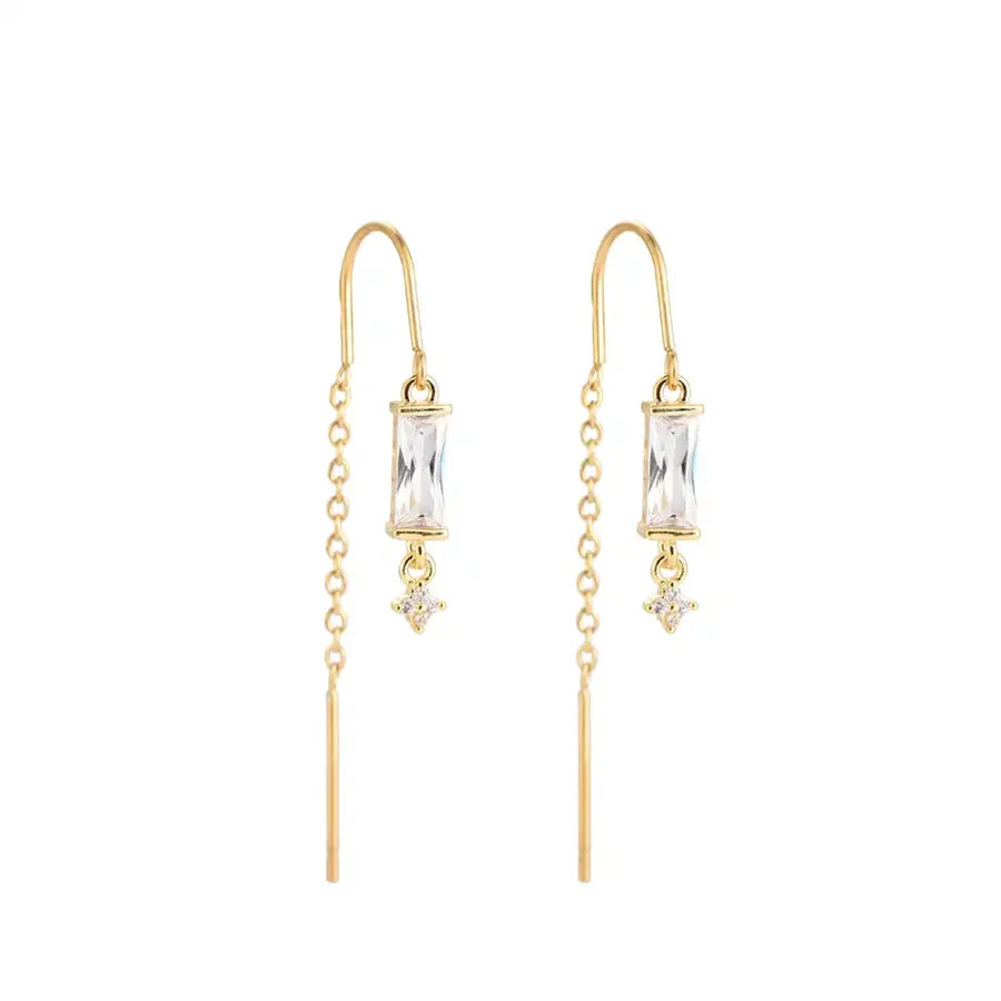 Boucles d'oreilles Slim Cube Dottilove - Bijouterie en ligne Réunion 974 - Bijou en acier inoxydable doré au design géométrique - Style moderne.