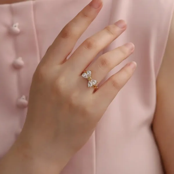 Bague Fancy Diamond Bowtie Dottilove - Bijouterie en ligne Réunion - Bague nœud en strass brillants et acier inoxydable doré